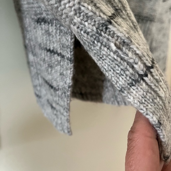 Sanctuary Acrylic Blend Gray Cable Knot Turtleneck Sweater Women’s size Small - Picture 7 of 15